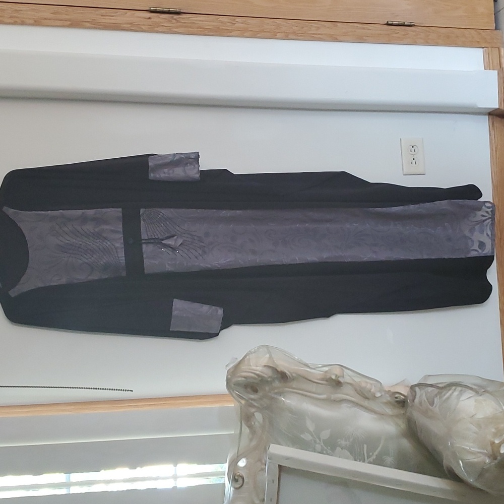 Long sleeve black dishdash one size